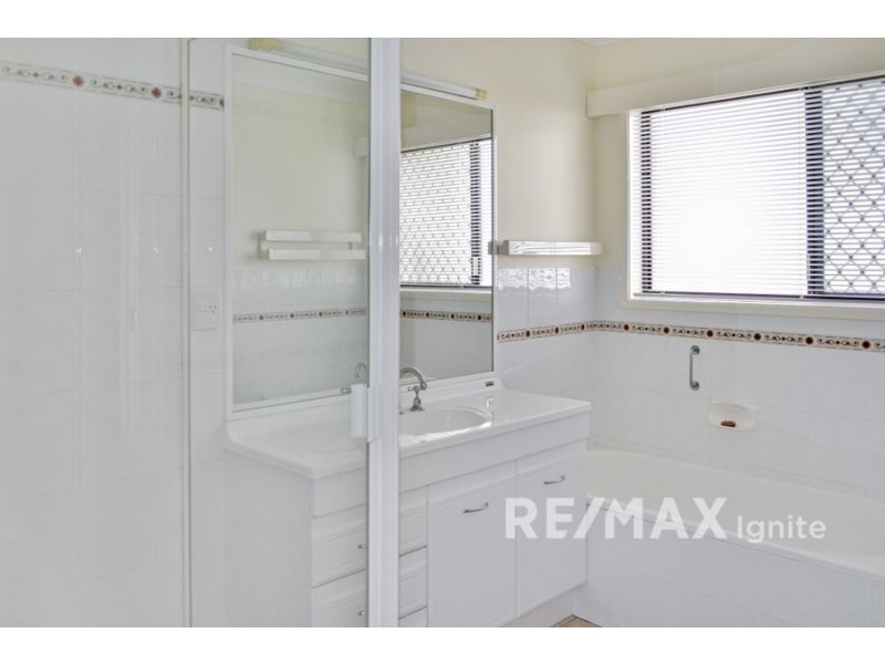 11 Tolaga Street, Westlake QLD 4074