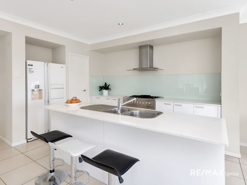 22 Debussy Place, Mount Ommaney QLD 4074