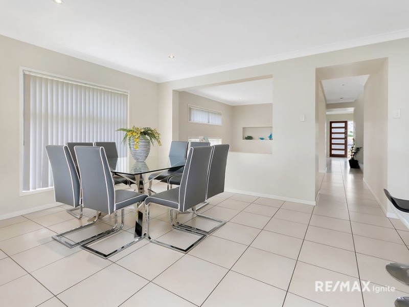 22 Debussy Place, Mount Ommaney QLD 4074