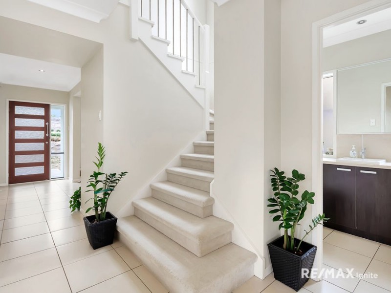 22 Debussy Place, Mount Ommaney QLD 4074