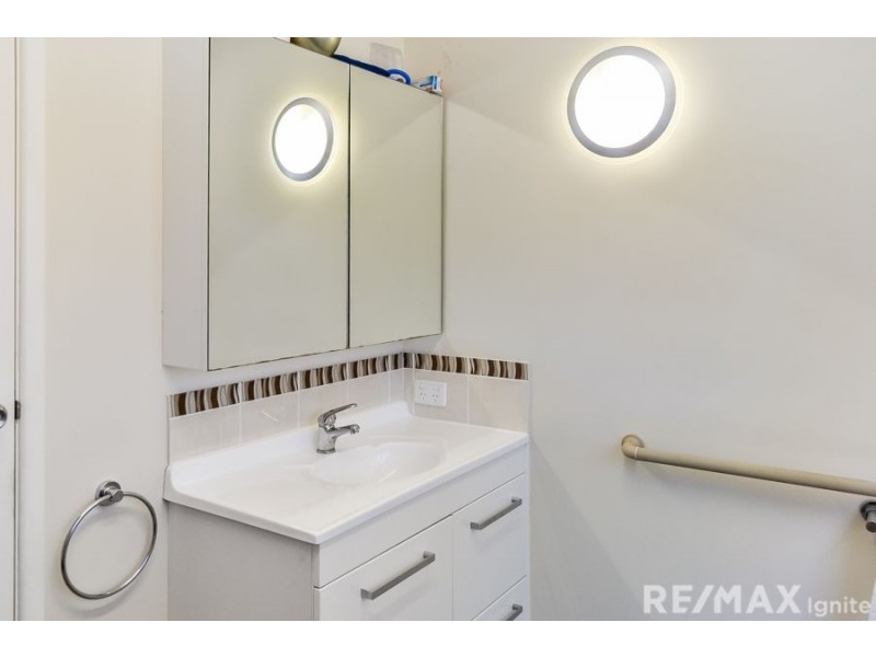 31 Loddon St, Riverhills QLD 4074