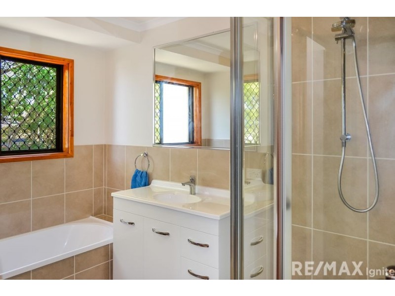 31 Loddon St, Riverhills QLD 4074