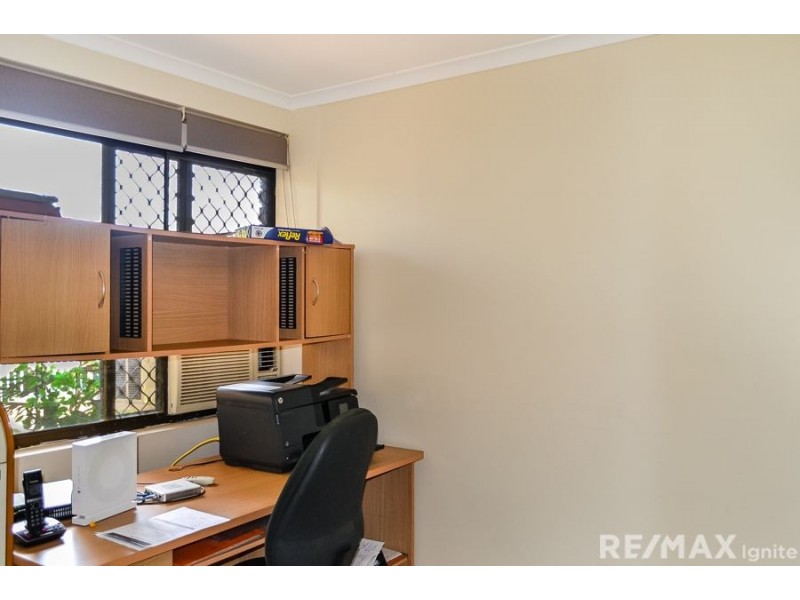 31 Loddon St, Riverhills QLD 4074