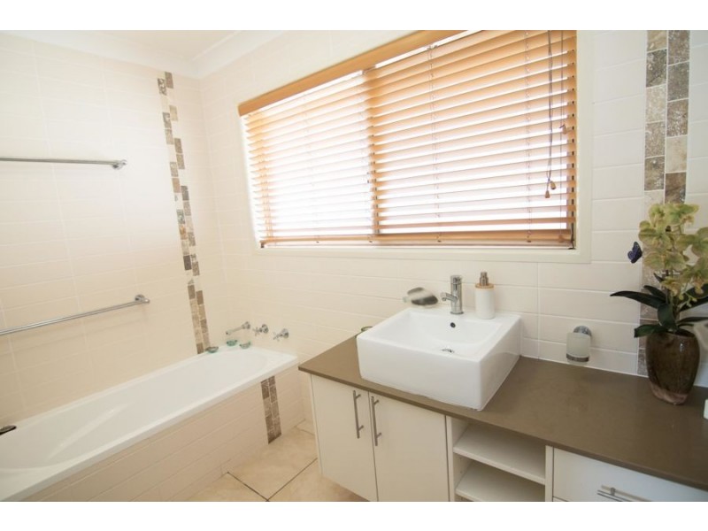 37 Juba Street, Riverhills QLD 4074