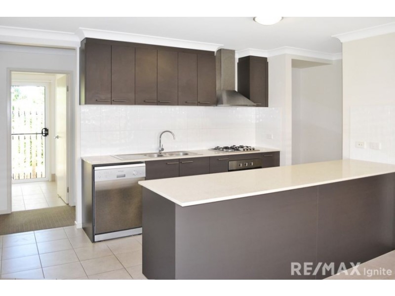 74 Valentine Circuit, Augustine Heights QLD 4300