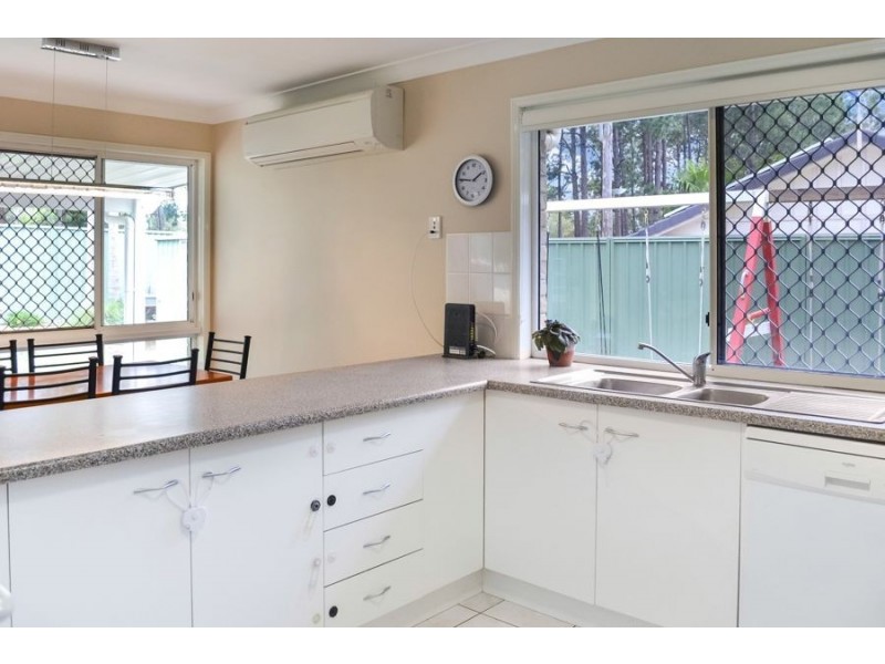 7 Burke Place, Forest Lake QLD 4078