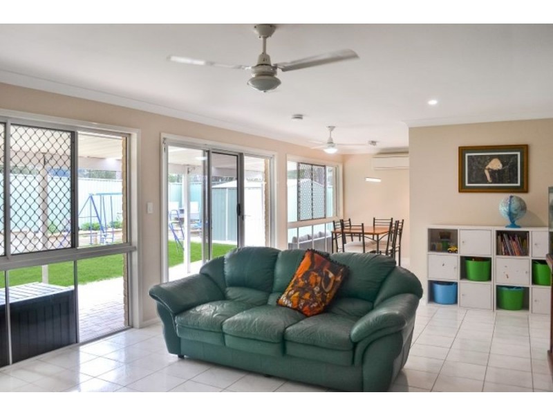 7 Burke Place, Forest Lake QLD 4078