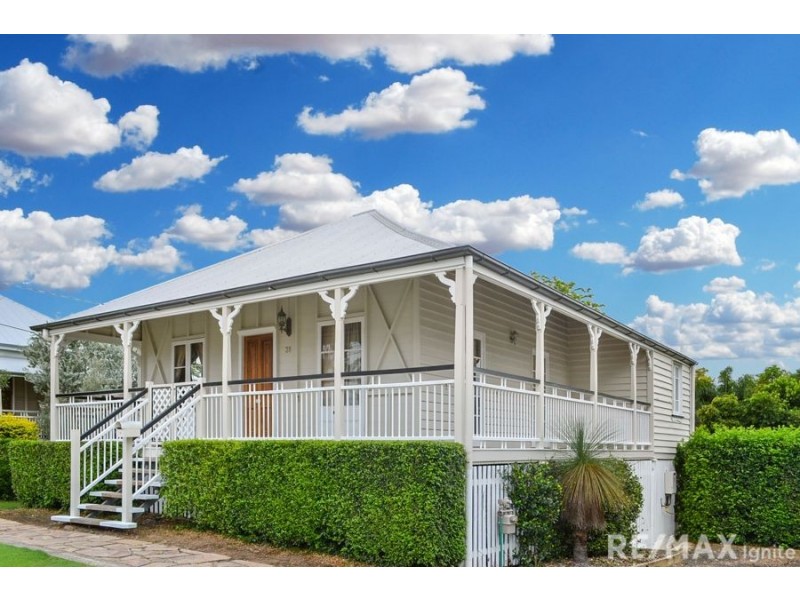 38 Cribb Street, Sadliers Crossing QLD 4305