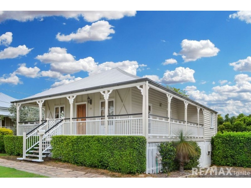 38 Cribb Street, Sadliers Crossing QLD 4305