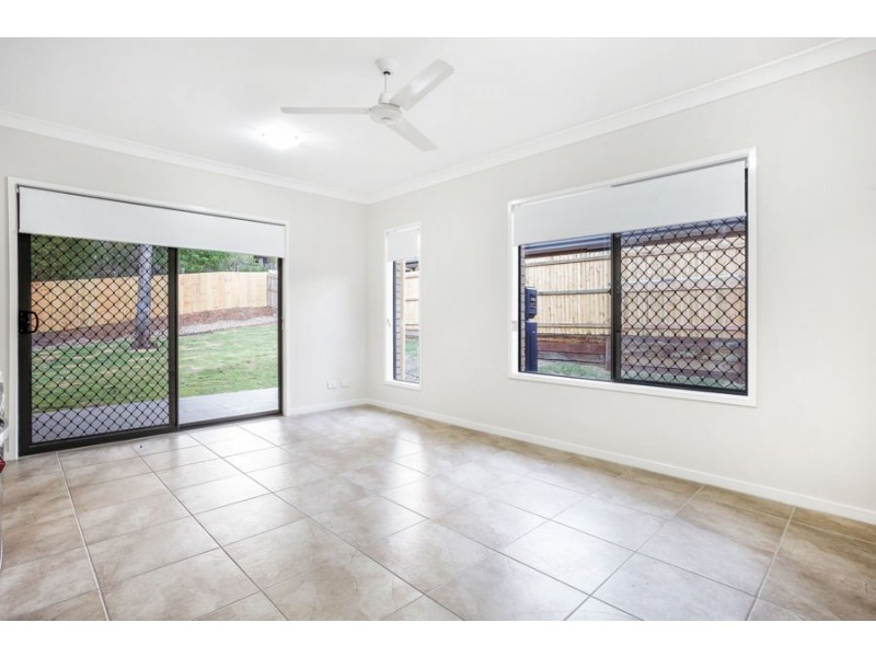 2/10 KNIGHTSBRIDGE DRIVE, Chuwar QLD 4306