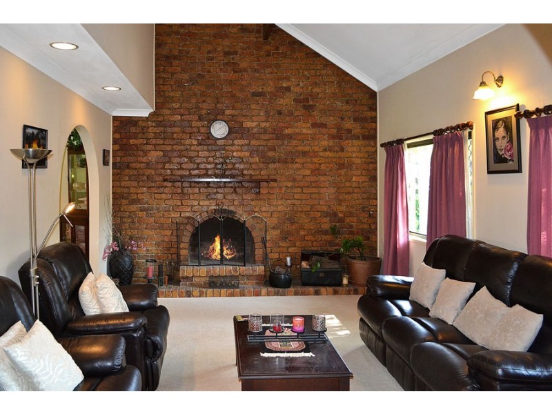 106 COLONSAY STREET, Middle Park QLD 4074