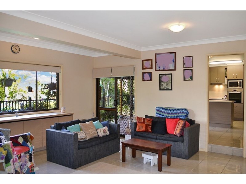 106 COLONSAY STREET, Middle Park QLD 4074