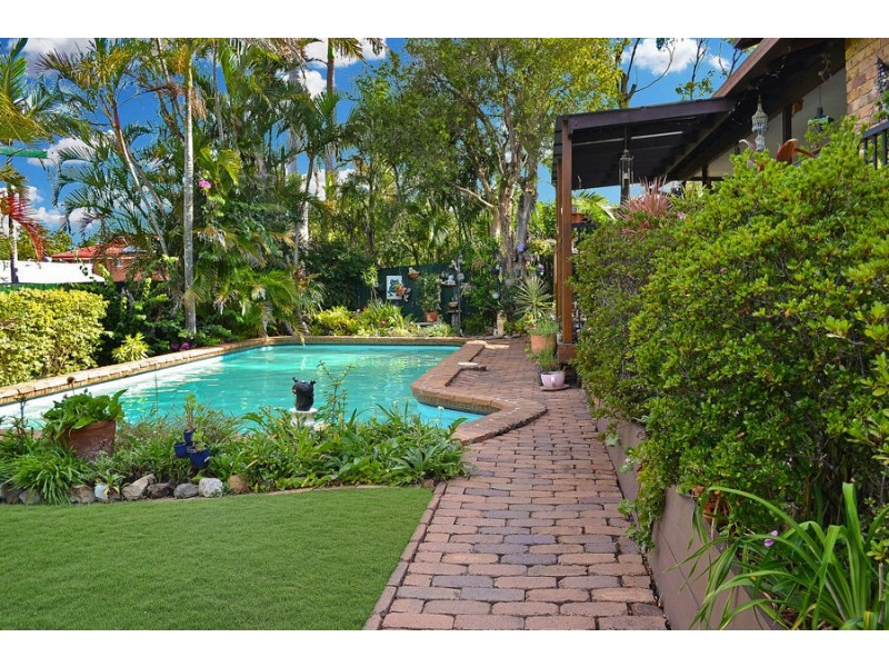 106 COLONSAY STREET, Middle Park QLD 4074