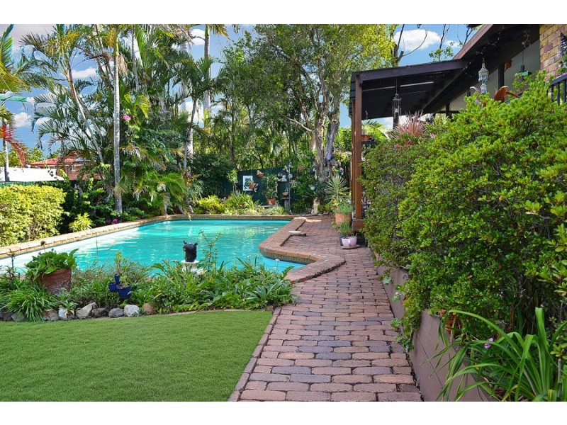 106 COLONSAY STREET, Middle Park QLD 4074