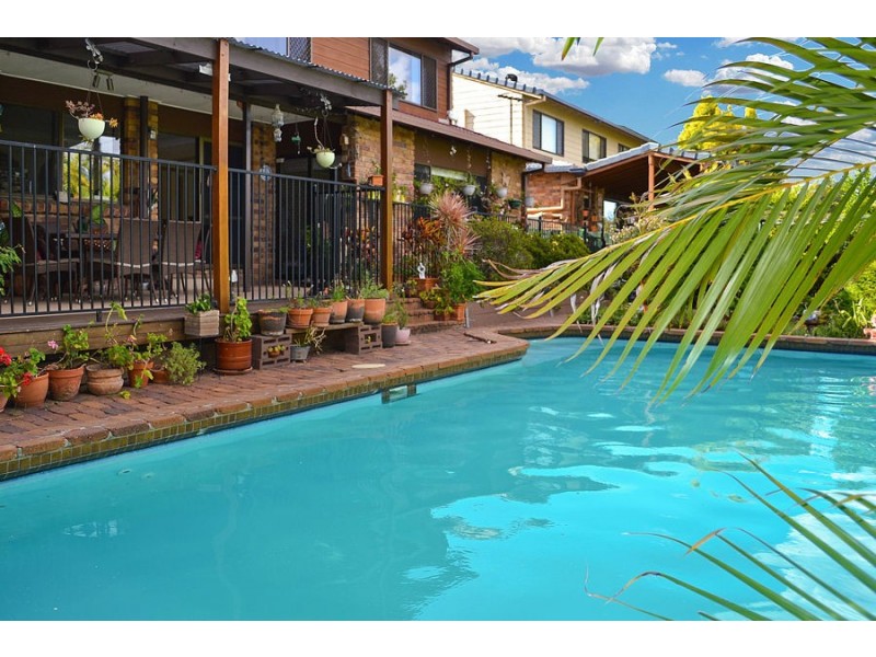 106 COLONSAY STREET, Middle Park QLD 4074