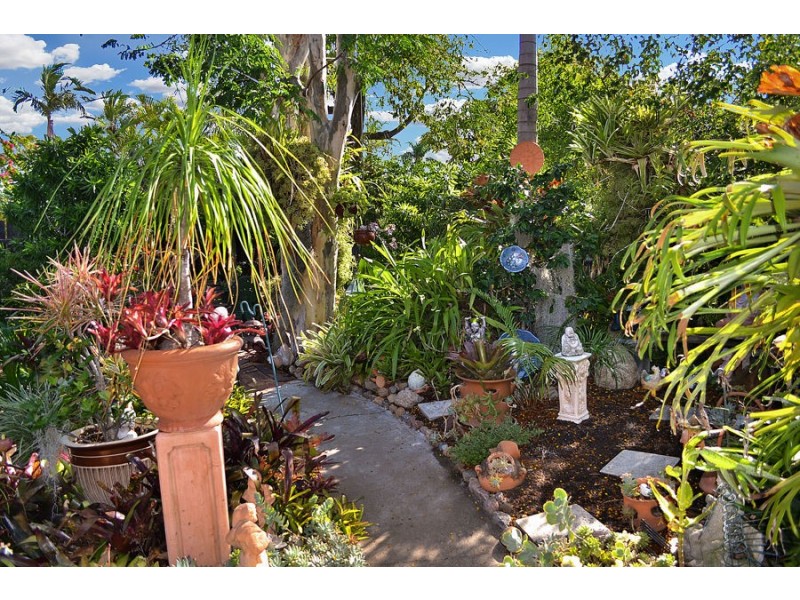 106 COLONSAY STREET, Middle Park QLD 4074