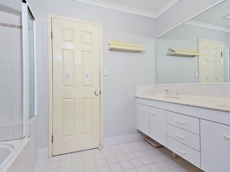 4/302 COLLEGE ROAD, Karana Downs QLD 4306