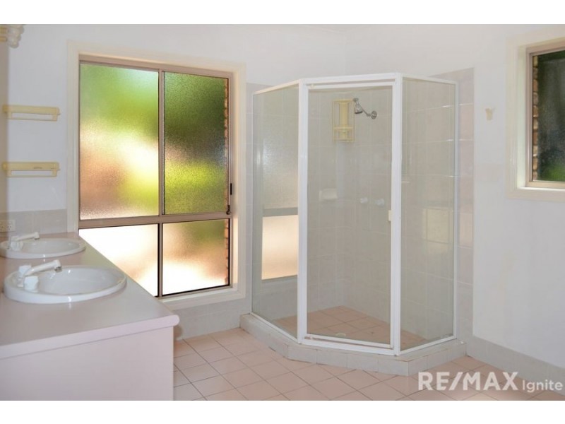 32 Sealark Cove, Karalee QLD 4306