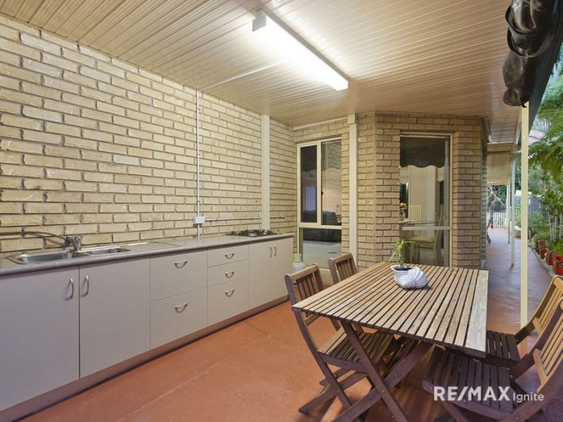 9 Chevron Close, Forest Lake QLD 4078