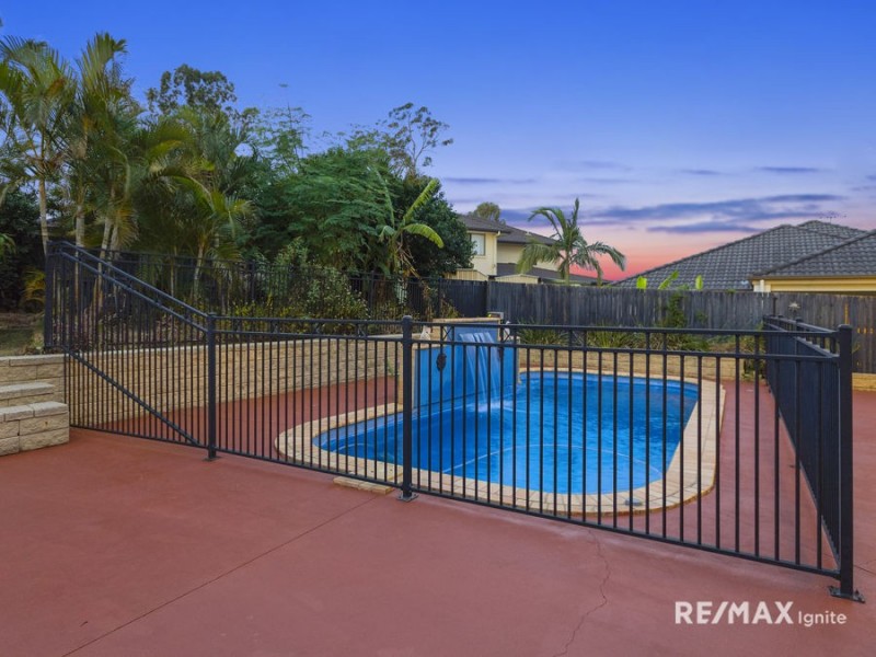 9 Chevron Close, Forest Lake QLD 4078