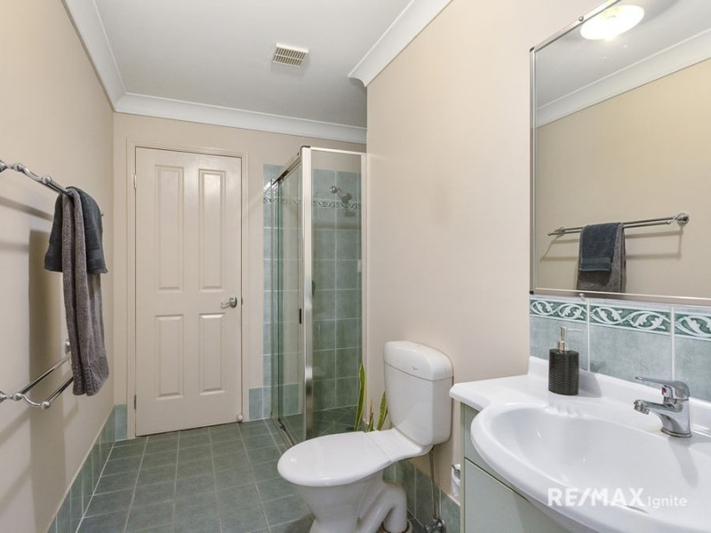 9 Chevron Close, Forest Lake QLD 4078