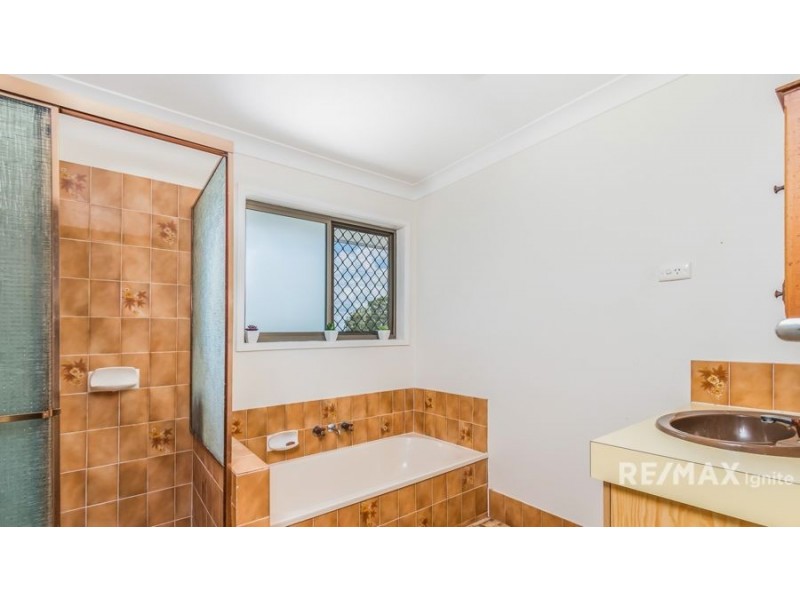 61 PROSSER STREET, Riverhills QLD 4074