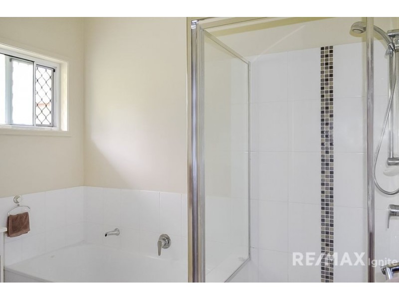 16 RIVERPARK DRIVE, Karalee QLD 4306