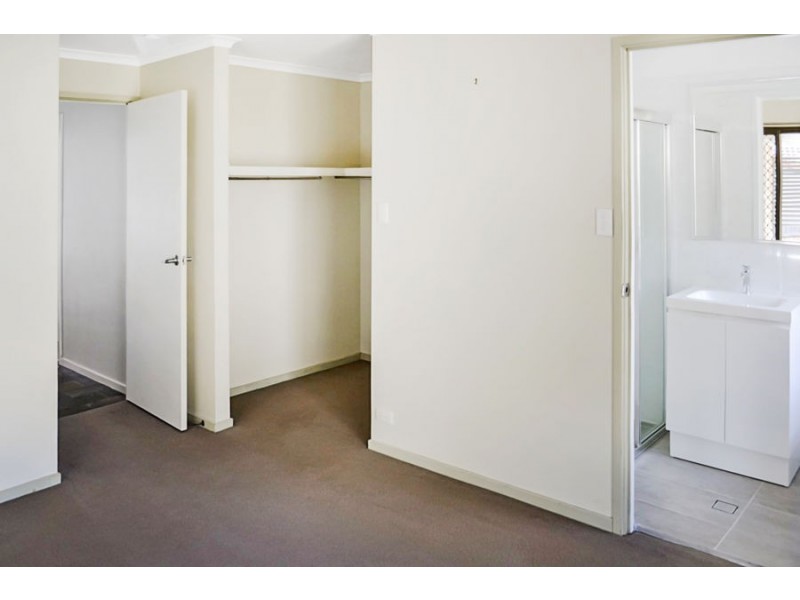 33 Estate Rd, Middle Park QLD 4074