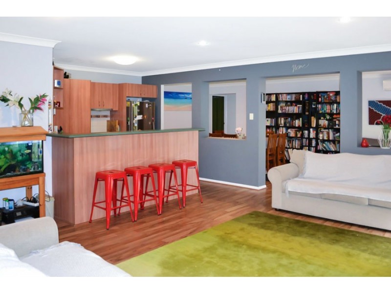 14 Attwood Way, Goodna QLD 4300