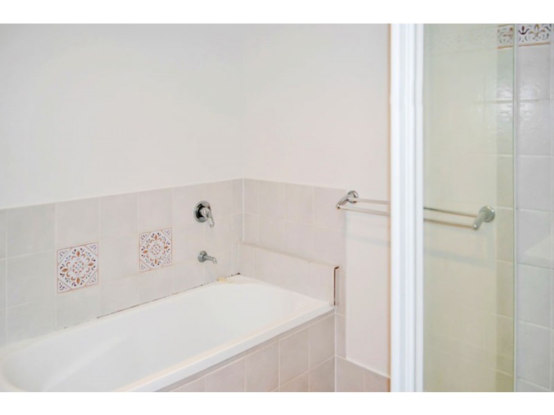 61/250 Sumners Road, Riverhills QLD 4074