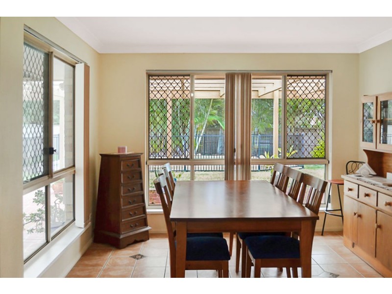 215 DORVILLE ROAD, Carseldine QLD 4034