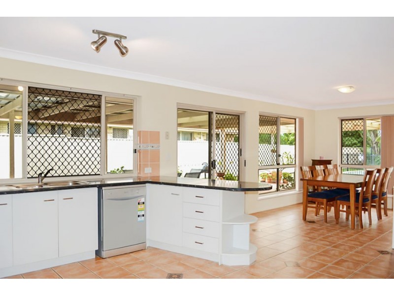 215 DORVILLE ROAD, Carseldine QLD 4034