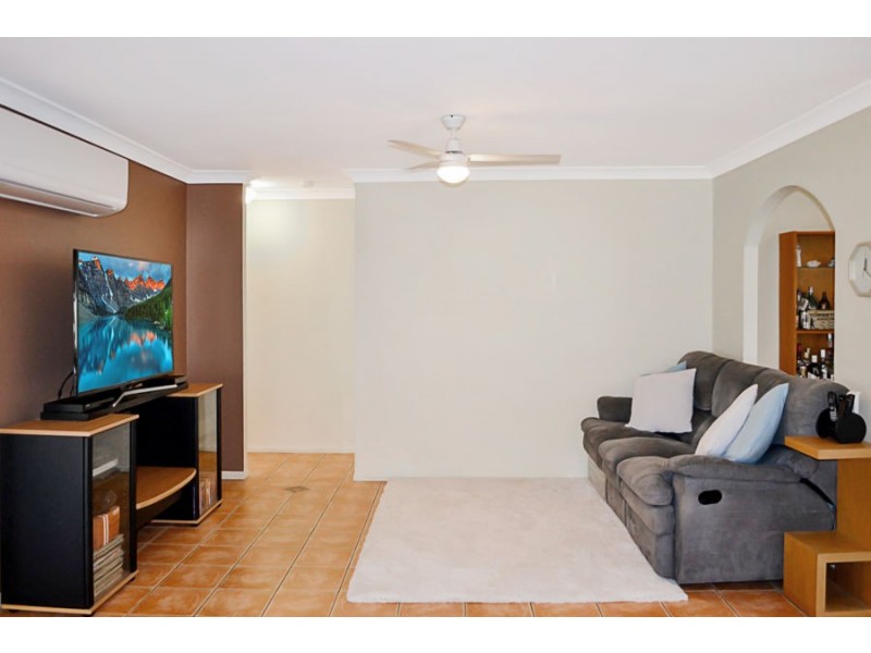 215 DORVILLE ROAD, Carseldine QLD 4034