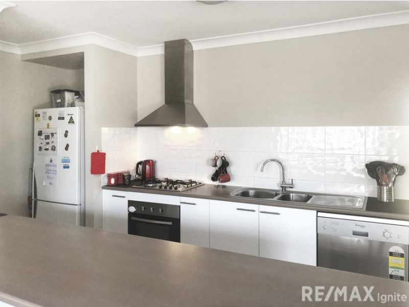 59 Valentine Circuit, Augustine Heights QLD 4300