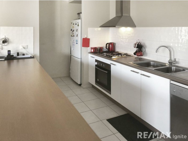 59 Valentine Circuit, Augustine Heights QLD 4300