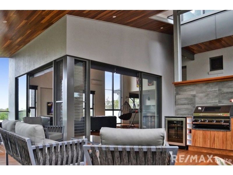 Mount Ommaney QLD 4074