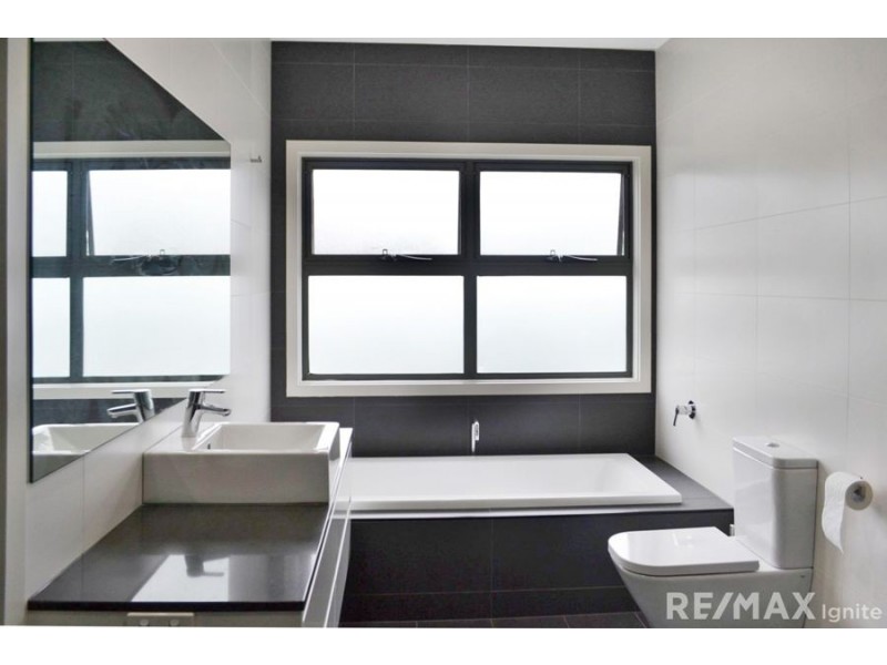 Mount Ommaney QLD 4074