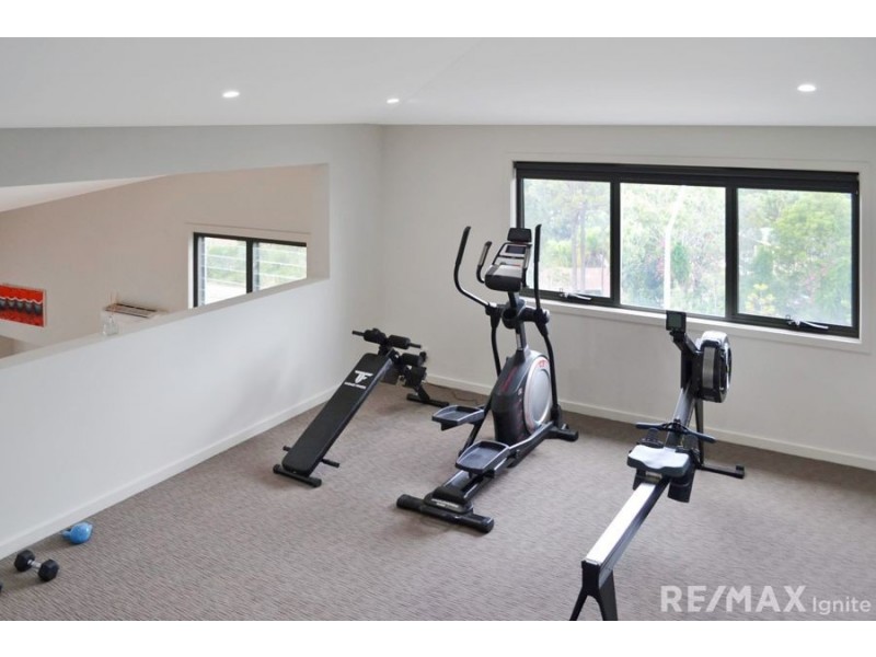 Mount Ommaney QLD 4074