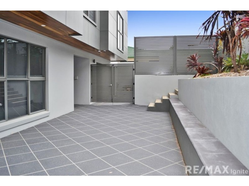 Mount Ommaney QLD 4074