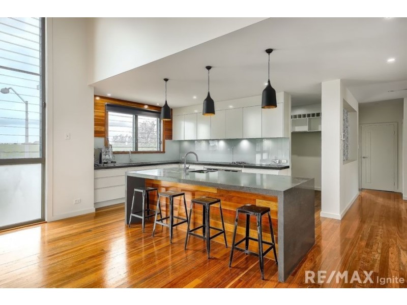 Mount Ommaney QLD 4074