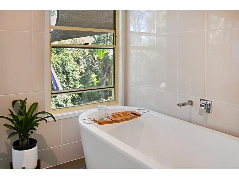 475 Westlake Drive, Riverhills QLD 4074