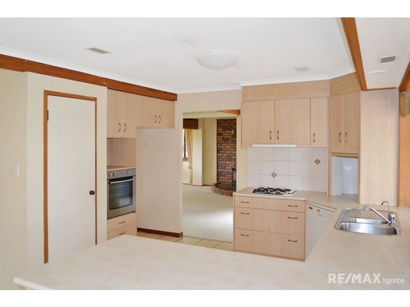 15 Wyara Close, Westlake QLD 4074