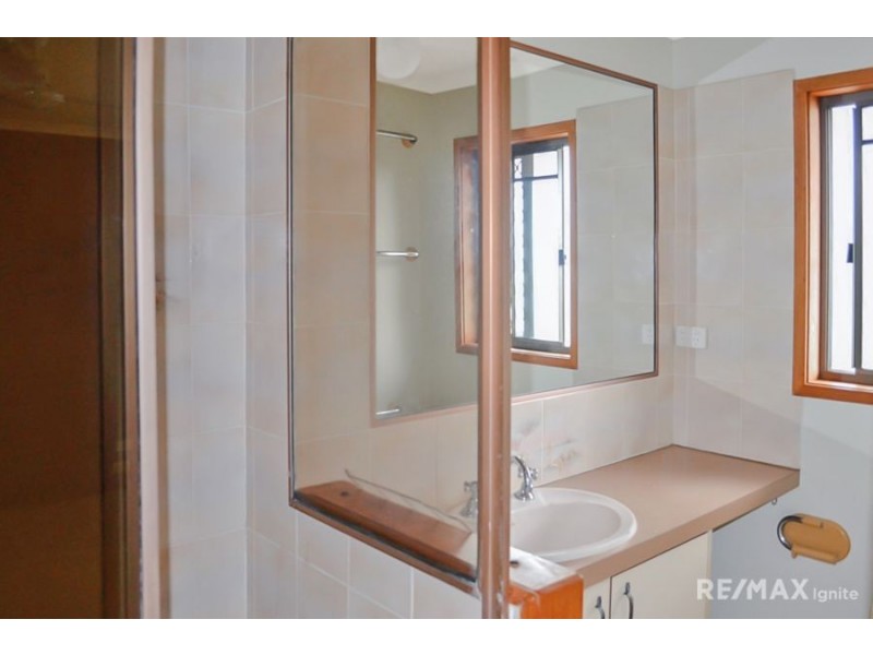 15 Wyara Close, Westlake QLD 4074