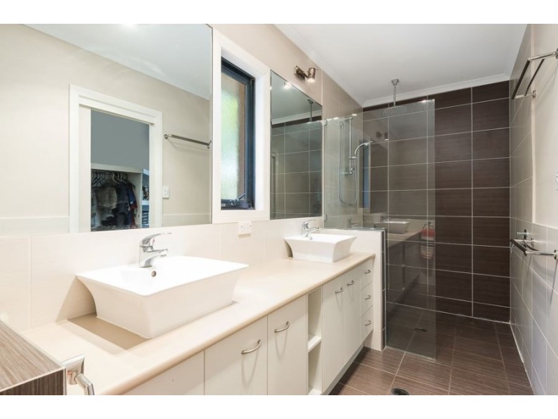 104 Fiona Street, Bellbird Park QLD 4300