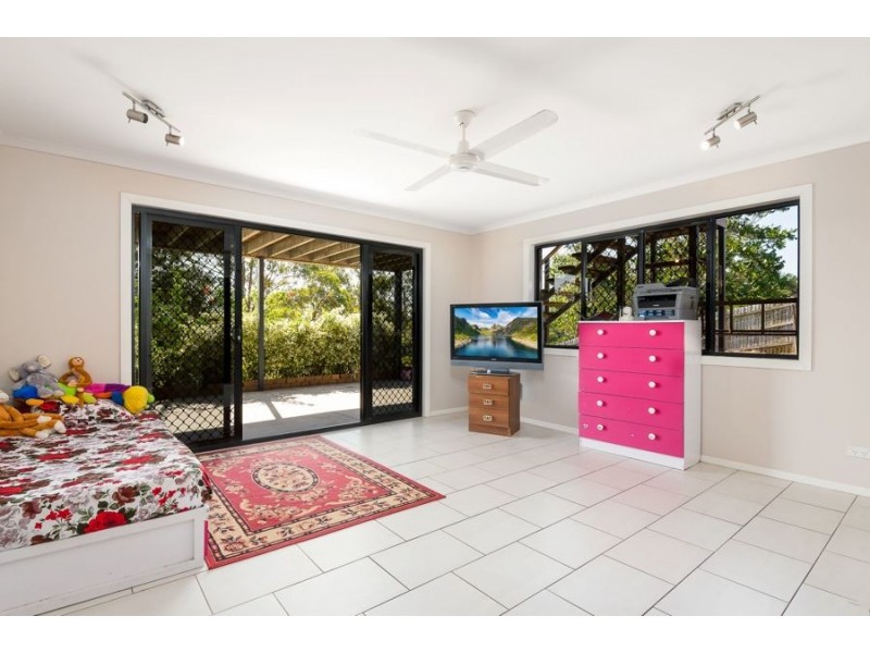 104 Fiona Street, Bellbird Park QLD 4300