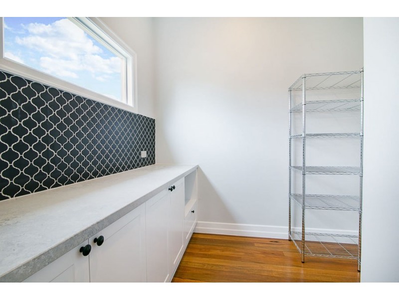 26 GREENHAM STREET, Raceview QLD 4305