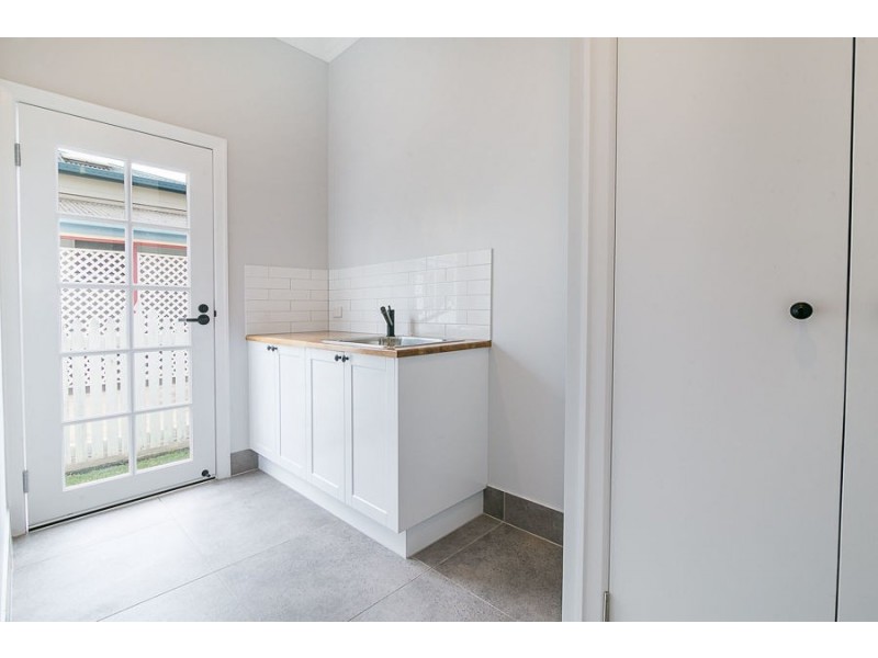 26 GREENHAM STREET, Raceview QLD 4305