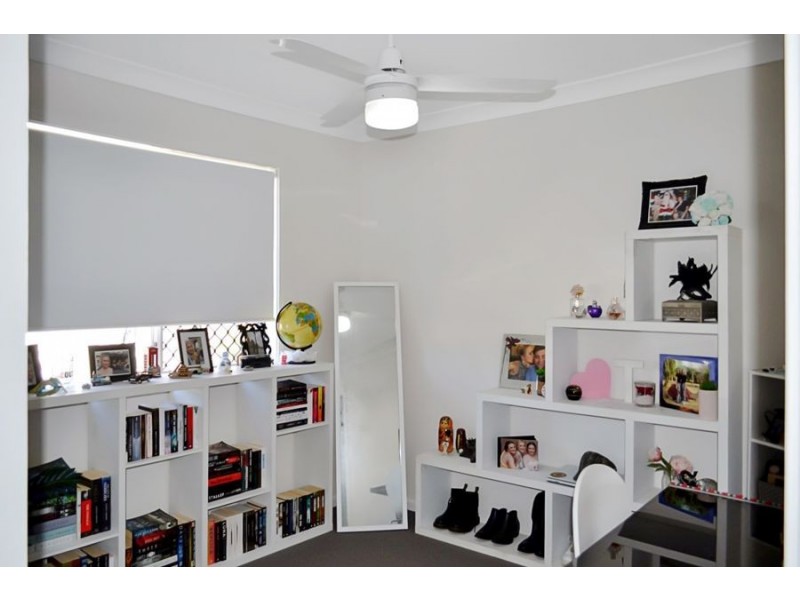 14 KNIGHTSBRIDGE DRIVE, Chuwar QLD 4306