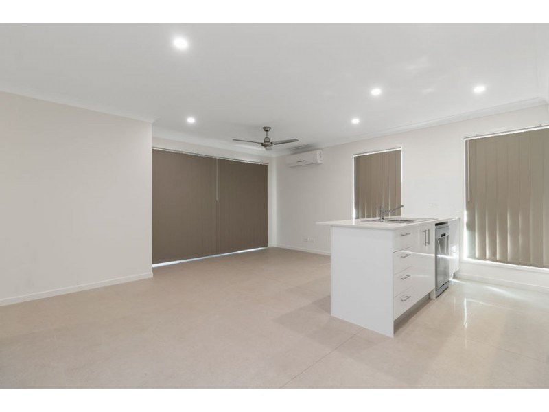 12 Hereford Rd, Greenbank QLD 4124