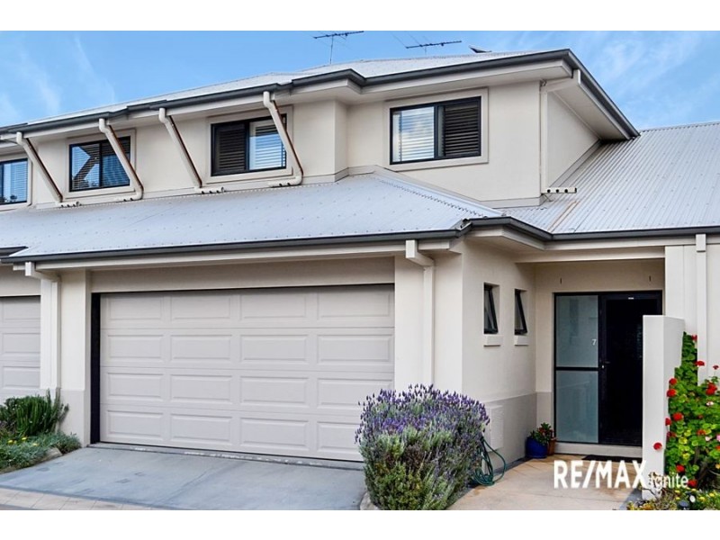 7/7 GREENWAY CIRCUIT, Mount Ommaney QLD 4074